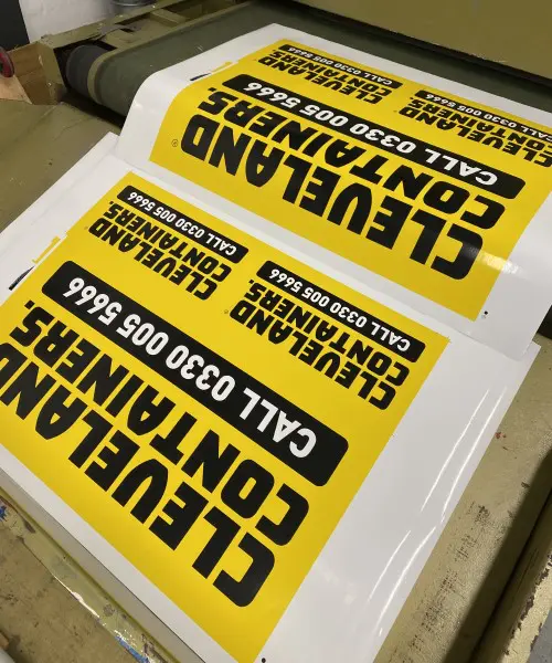 Screenprinted vinyl stickers for containers