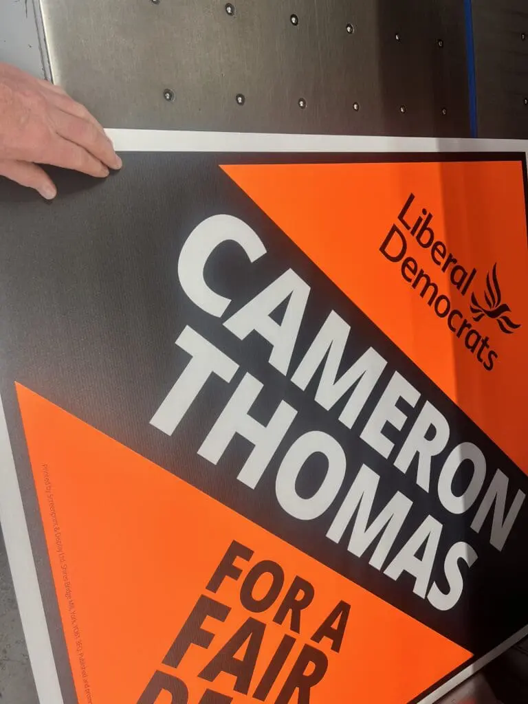 Cameron Thomas campaign signs