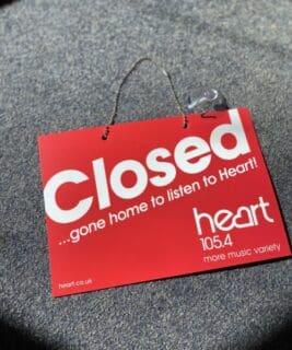 Closed custom printed sign