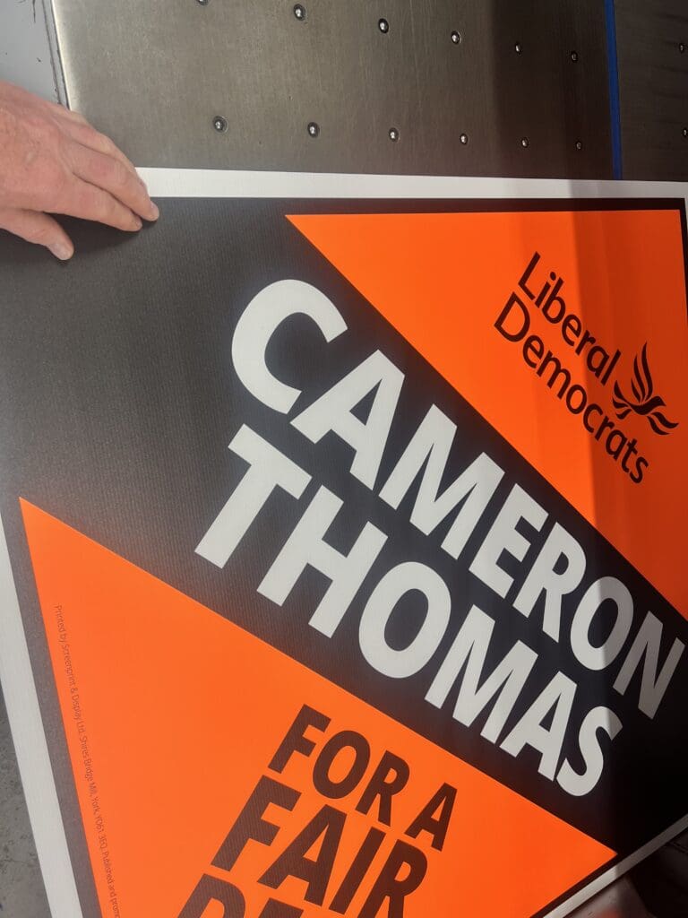 Cameron Thomas campaign signs